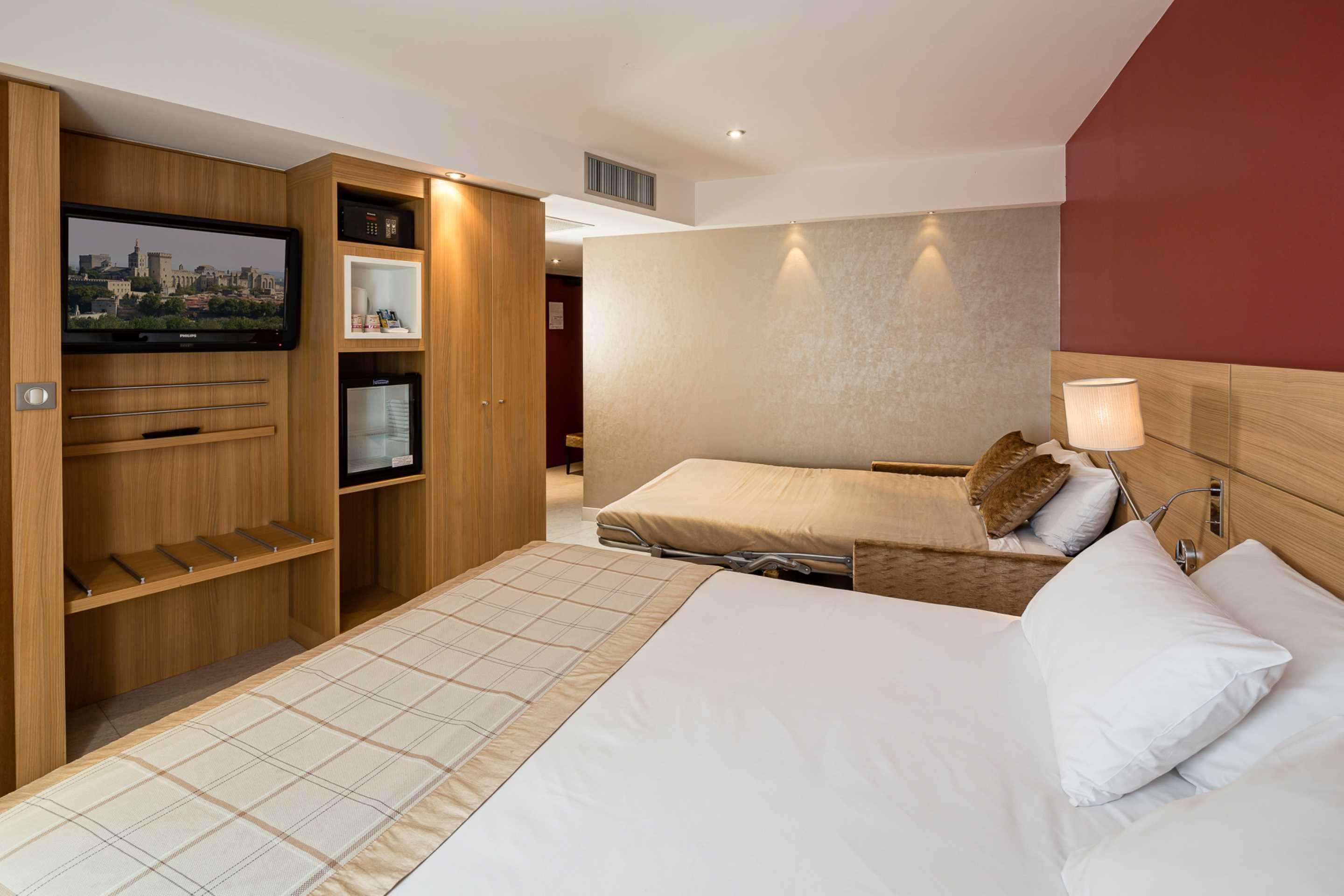 Best Western Plus Le Lavarin Avignon Exterior photo