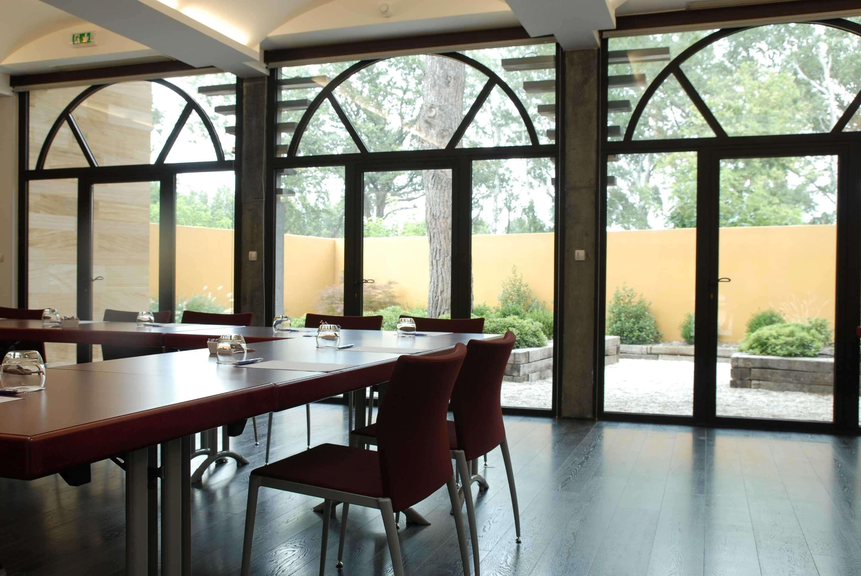 Best Western Plus Le Lavarin Avignon Exterior photo