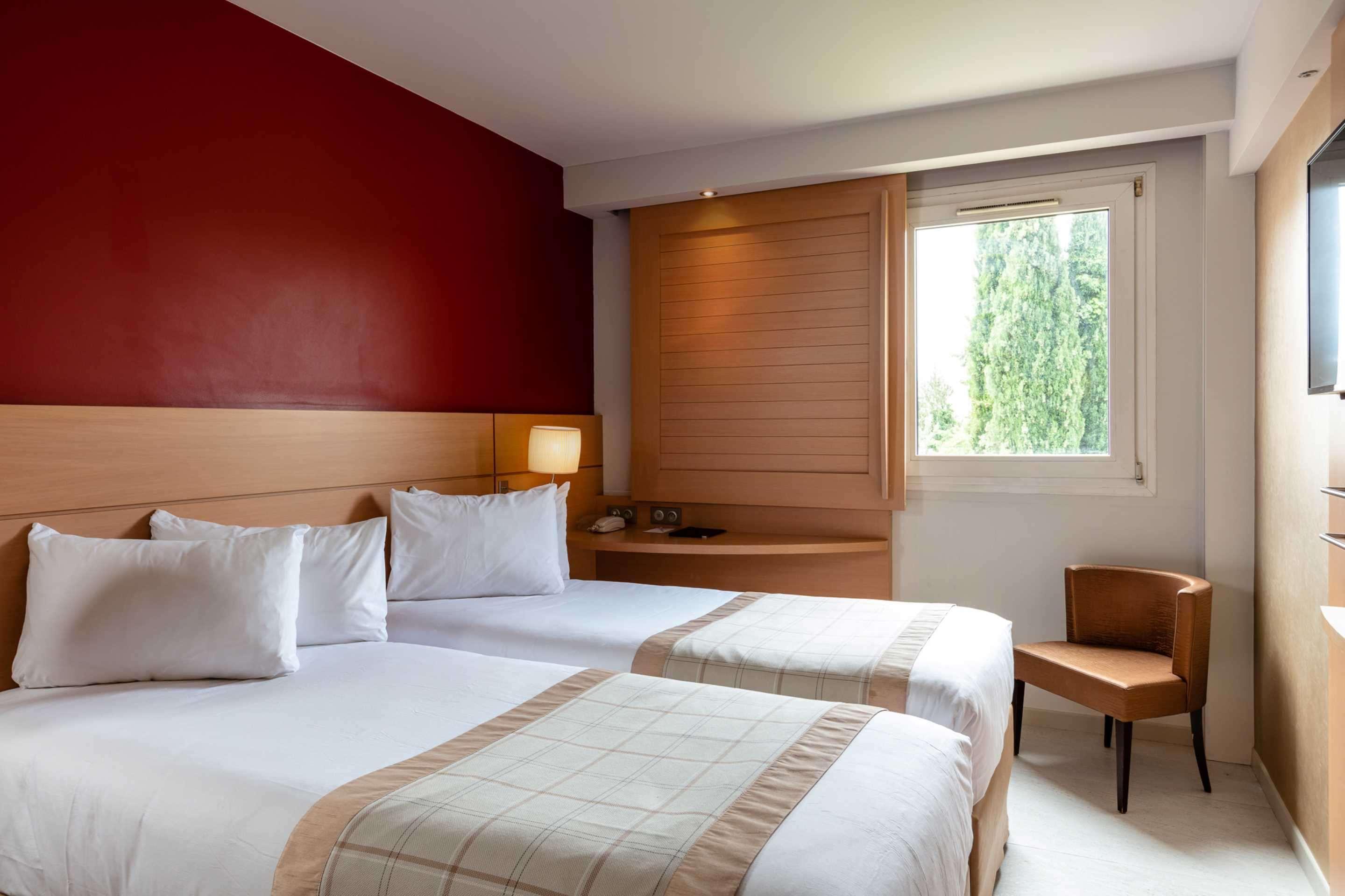 Best Western Plus Le Lavarin Avignon Exterior photo
