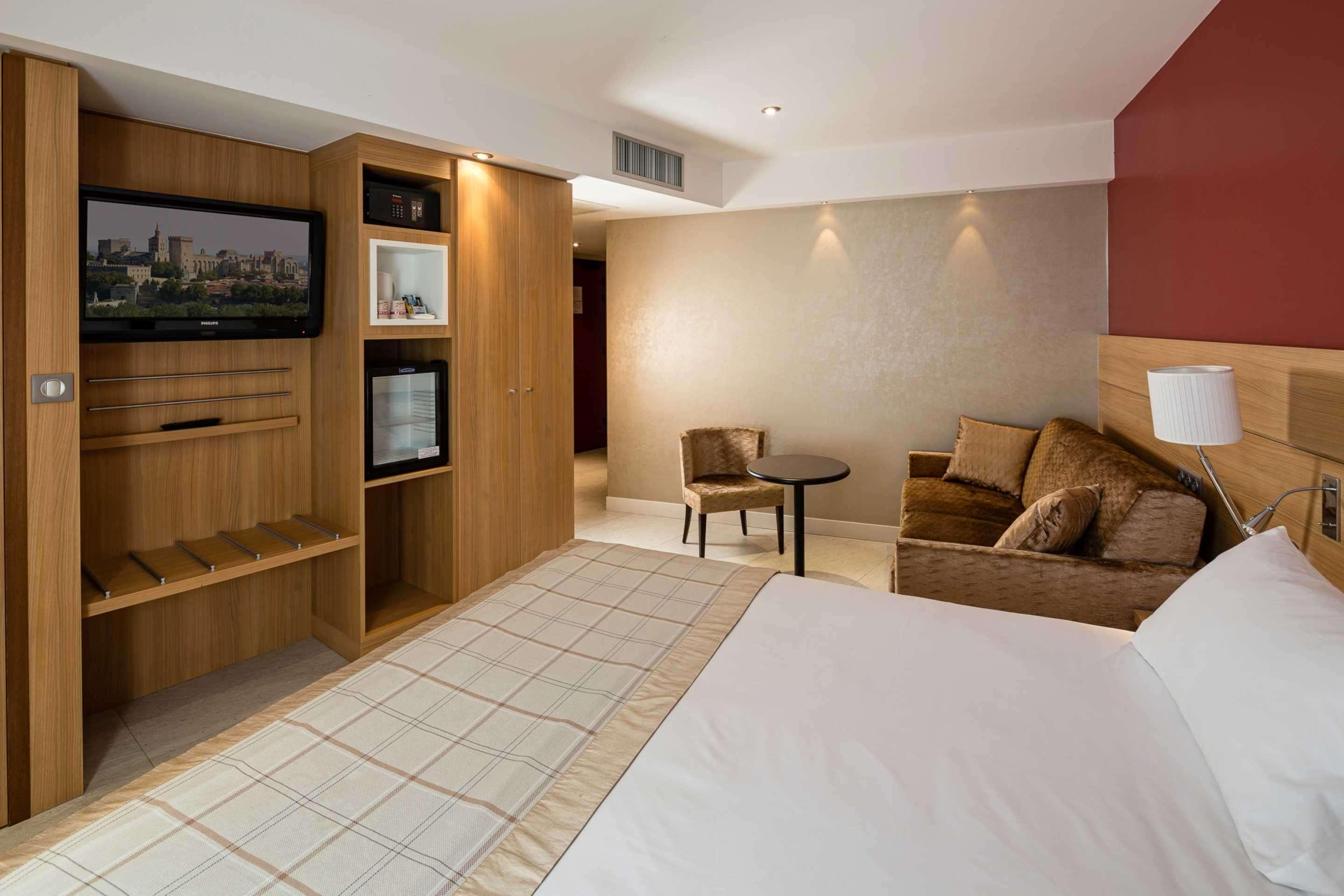 Best Western Plus Le Lavarin Avignon Exterior photo