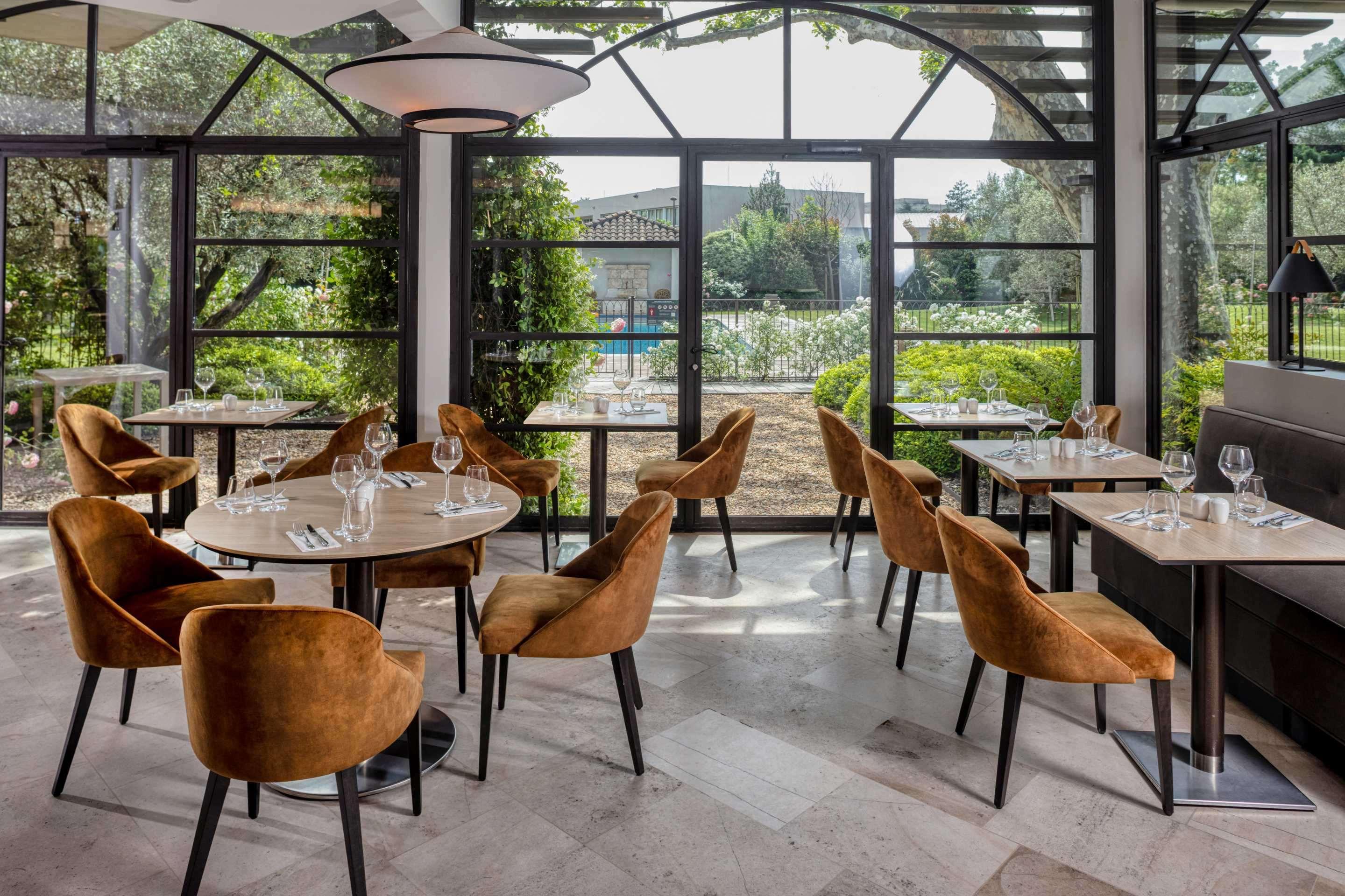 Best Western Plus Le Lavarin Avignon Exterior photo