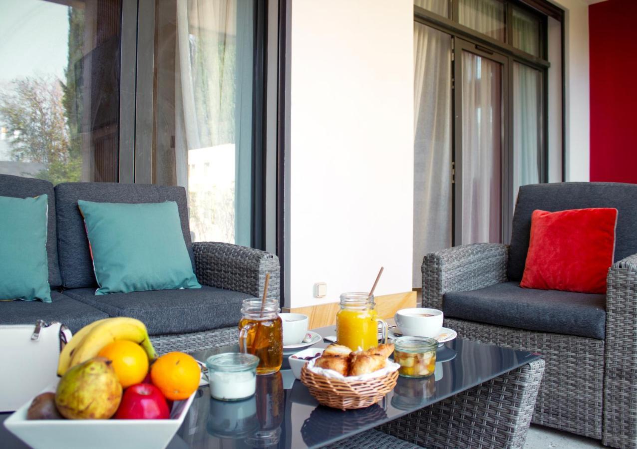 Best Western Plus Le Lavarin Avignon Exterior photo