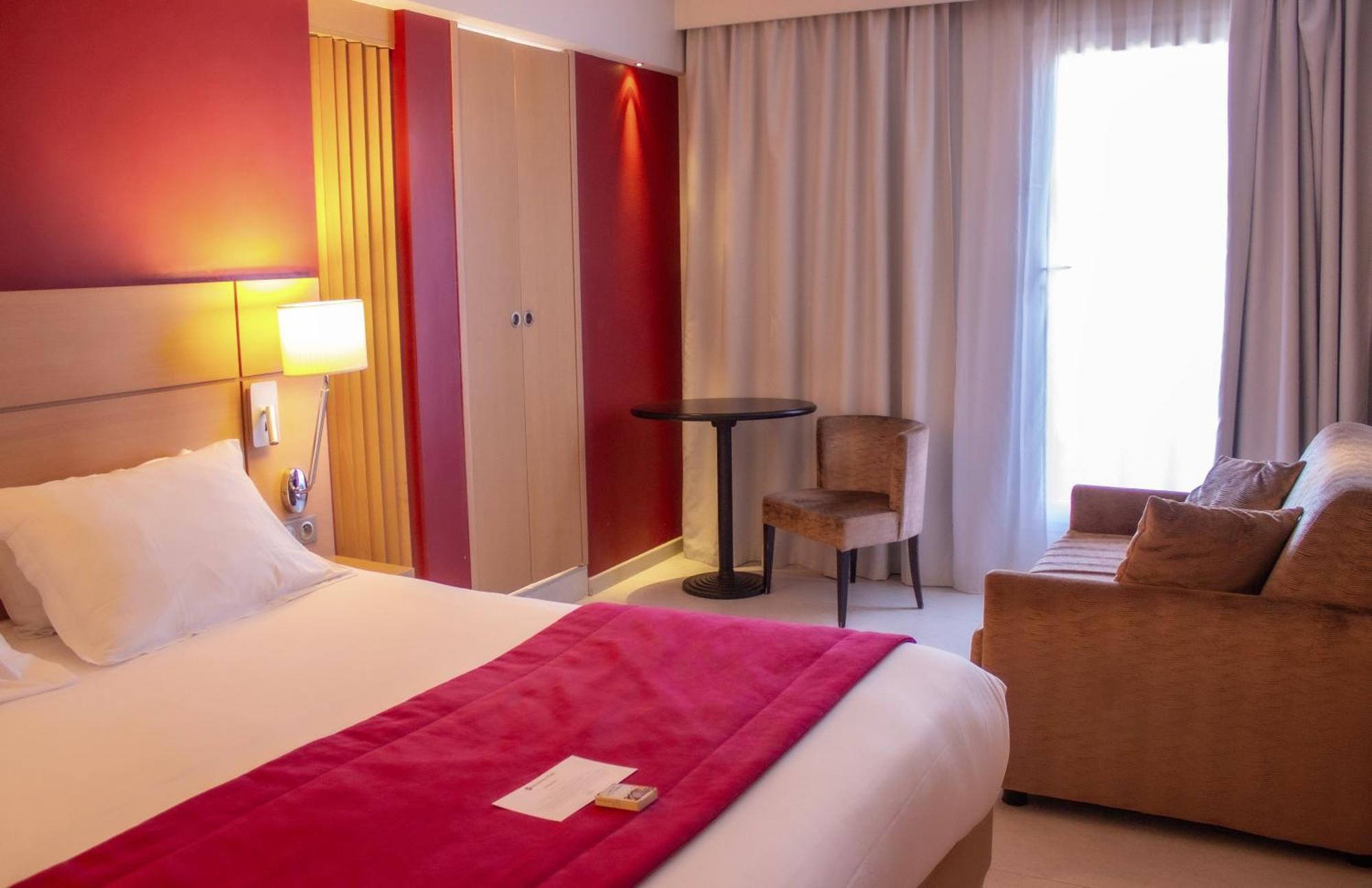 Best Western Plus Le Lavarin Avignon Exterior photo